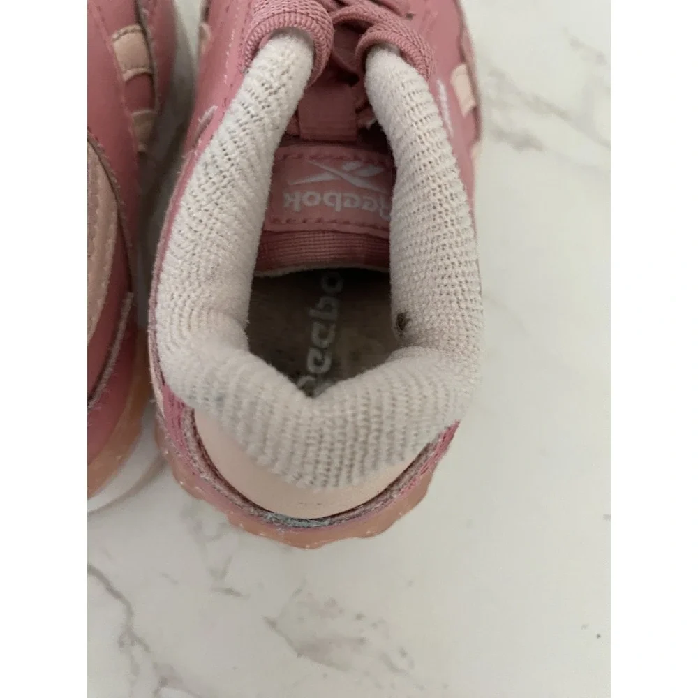 Reebok Sneakers Toddler Sz 6 Pink Light Up
